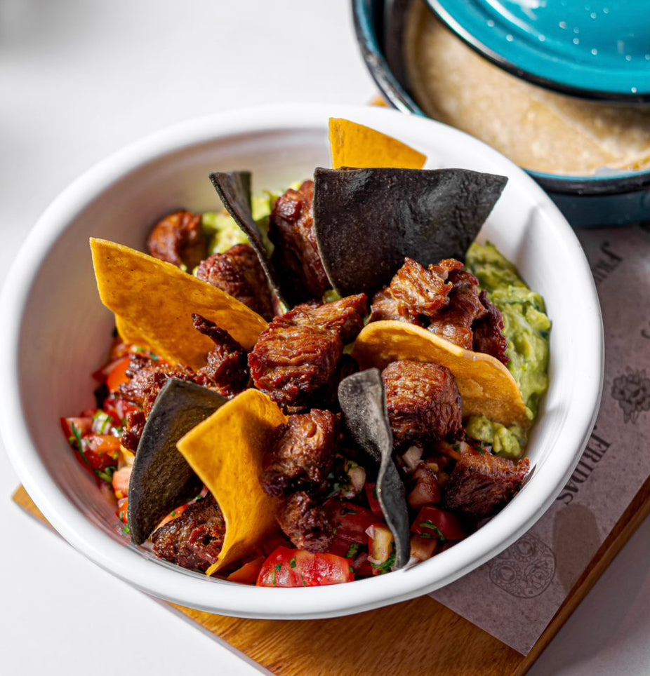 Molcajete de chicharron de res